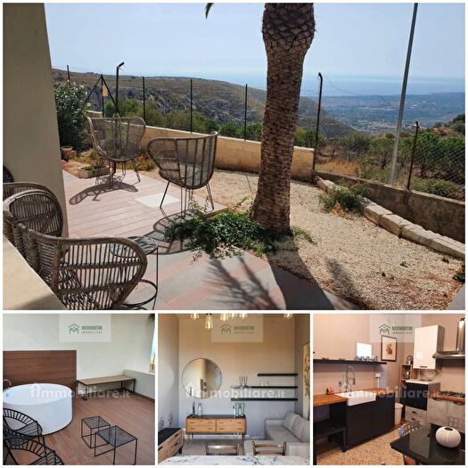 Casa con 9 locali in vendita in Via Pasquale Salibra Siracusa Sr, Siracusa