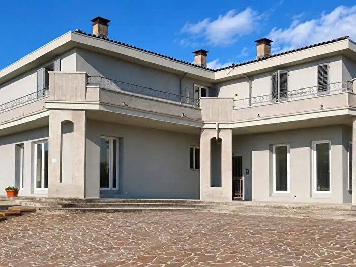 Appartamento trilocale in vendita in Via Giacomo Matteotti, Gattatico