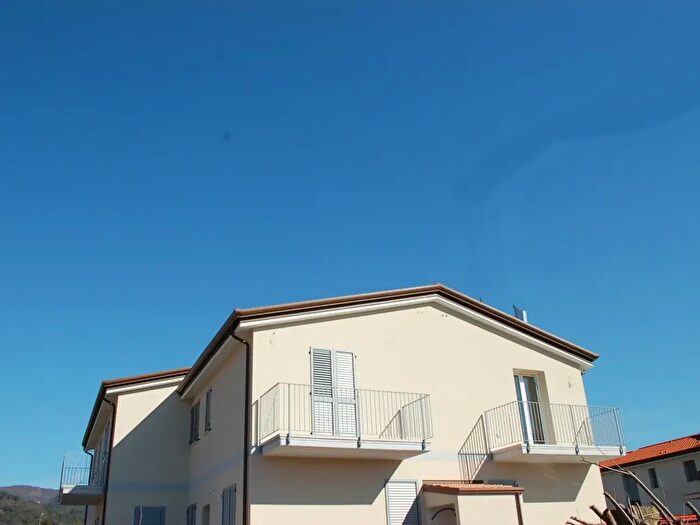 Casa con 5 locali in vendita in Via Cisa Sud, Santo Stefano Di Magra
