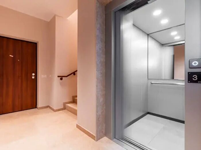 Appartamento trilocale in vendita in Via delle Tuberose, Milano