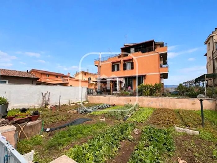 Casa trilocale in vendita in Via Agugliano, Roma