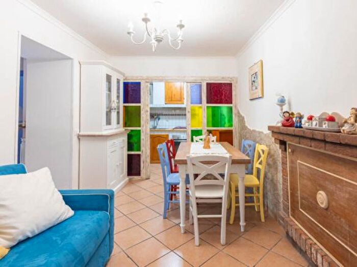 Appartamento bilocale in vendita in Via di Mezzo Torricella in Sabina, Torricella In Sabina