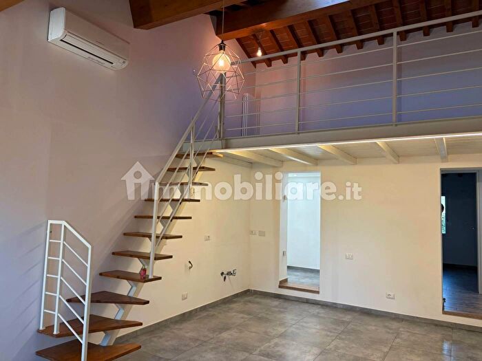 Casa con 5 locali in vendita in Cascina