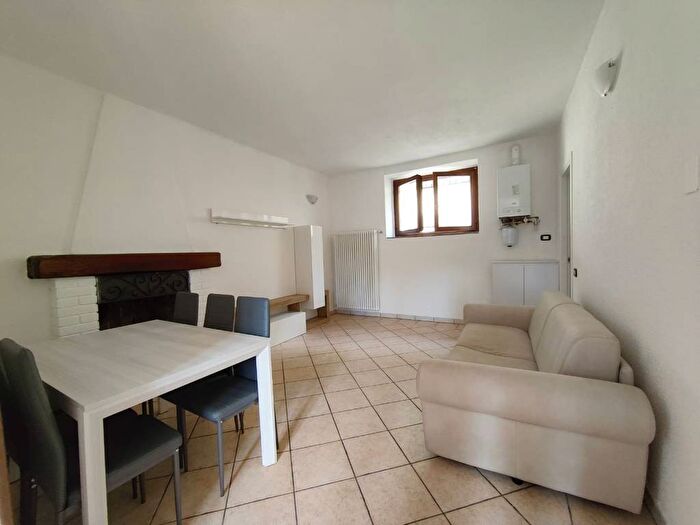 Appartamento bilocale in affitto in Via Francesca Lavizzari, Rodero