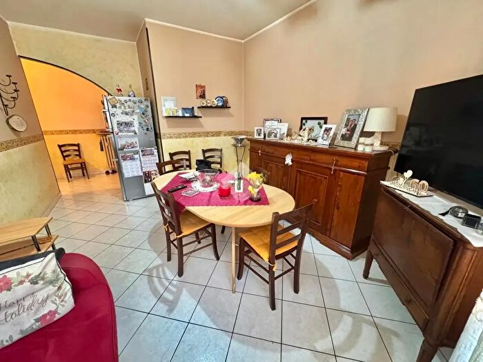 Appartamento trilocale in vendita in Via Nicolao Sottile, Novara