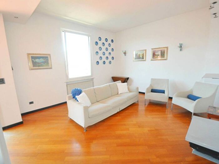 Appartamento quadrilocale in affitto in Via Podgora, Colli, La Spezia