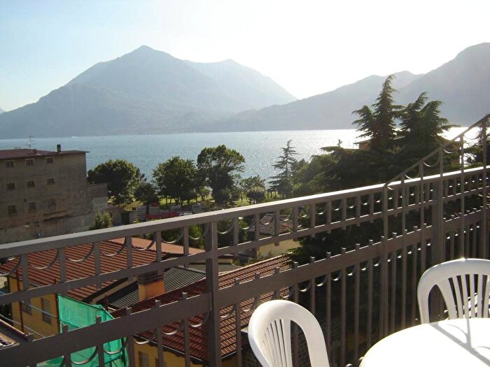Appartamento quadrilocale in affitto in Via Papa Giovanni XXIII, Centro, Bellano