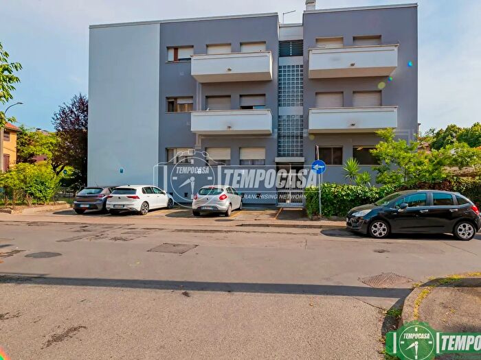 Appartamento trilocale in vendita in Via Madonna di Caravaggio, Peschiera Borromeo