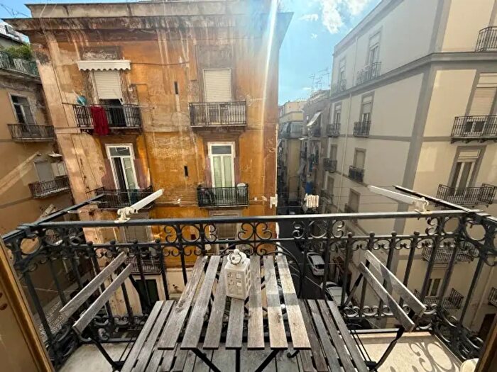 Appartamento trilocale in vendita in Corso Umberto I, Napoli