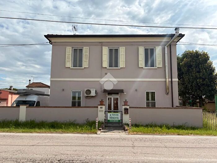 Casa quadrilocale in vendita in Via Valle Umana, Argenta