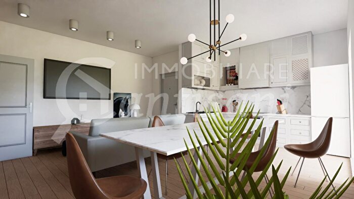 Appartamento trilocale in vendita in Via Pistoiese, Firenze