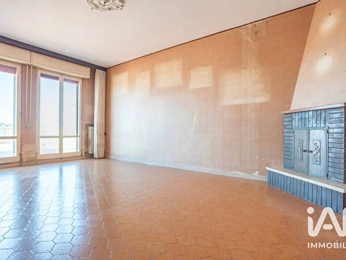 Appartamento con 6 locali in vendita in Via Alcide De Gasperi, Agugliano
