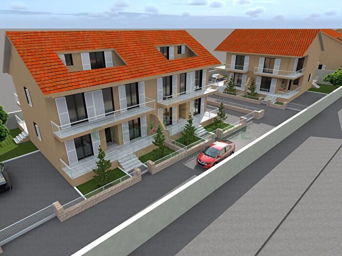 Casa con 6 locali in vendita in Via Spaccarape, Palma Campania