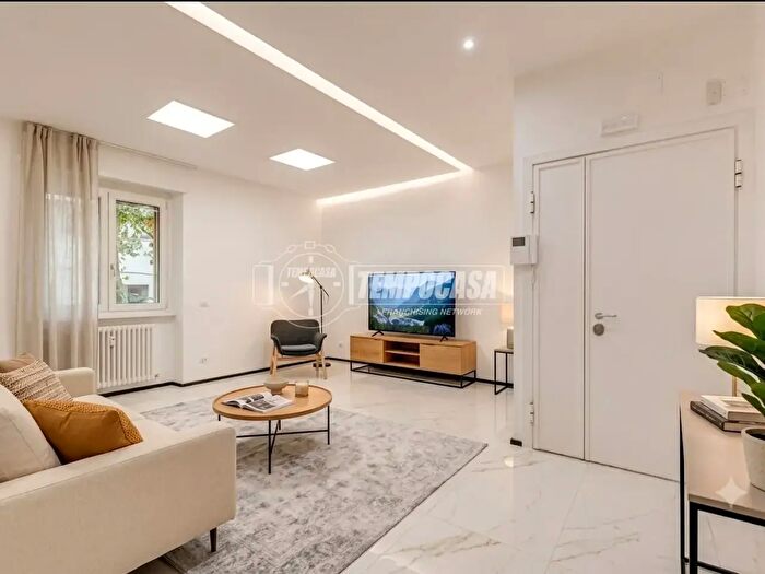 Appartamento trilocale in vendita in Viale Pasteur, Roma