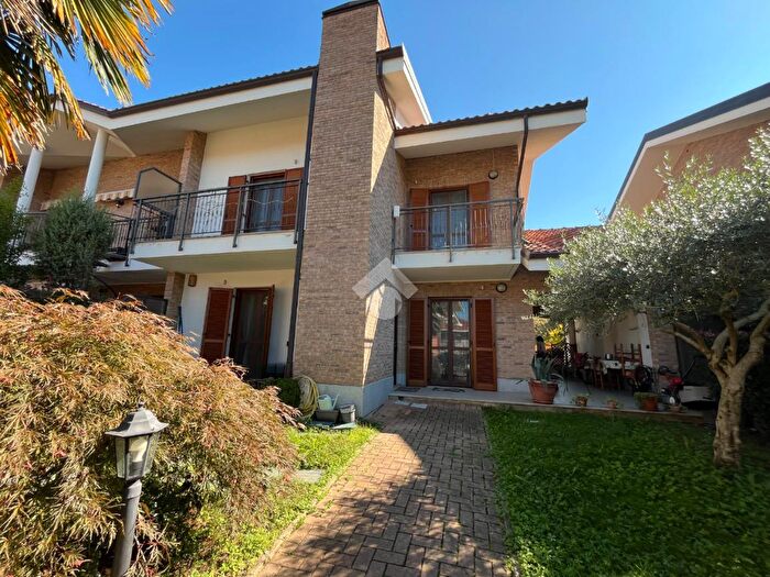 Casa con 5 locali in vendita in Via Torino, San Francesco Al Campo