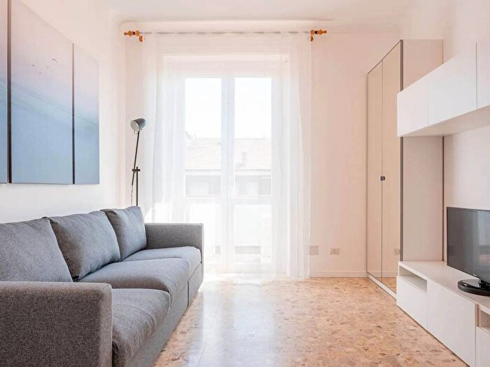 Appartamento bilocale in affitto in Via Privata Piero Martinetti, Piazzale Siena, Milano