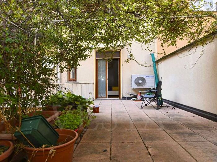 Appartamento trilocale in affitto in viale BEZZI, Frua, Milano