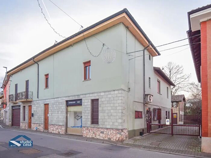 Case in Vendita e in Affitto - 2