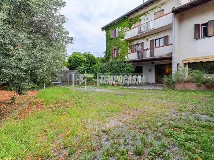 Appartamento quadrilocale in vendita in Via Serio, Zanica