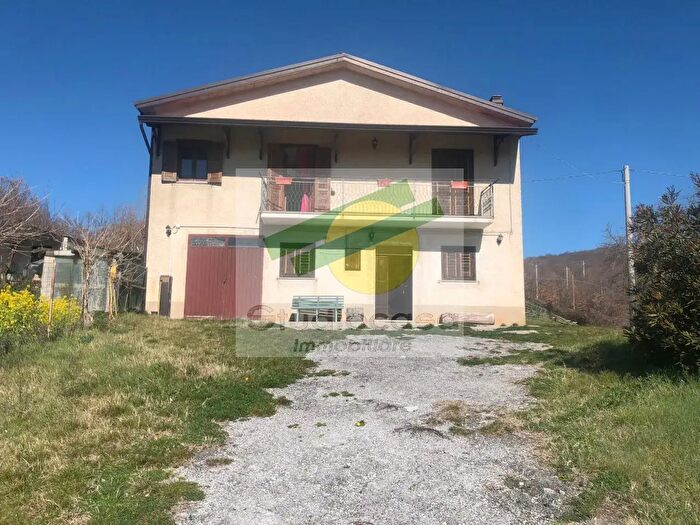 Casa trilocale in vendita in Contrada Campo di Lupo, Marsico Nuovo