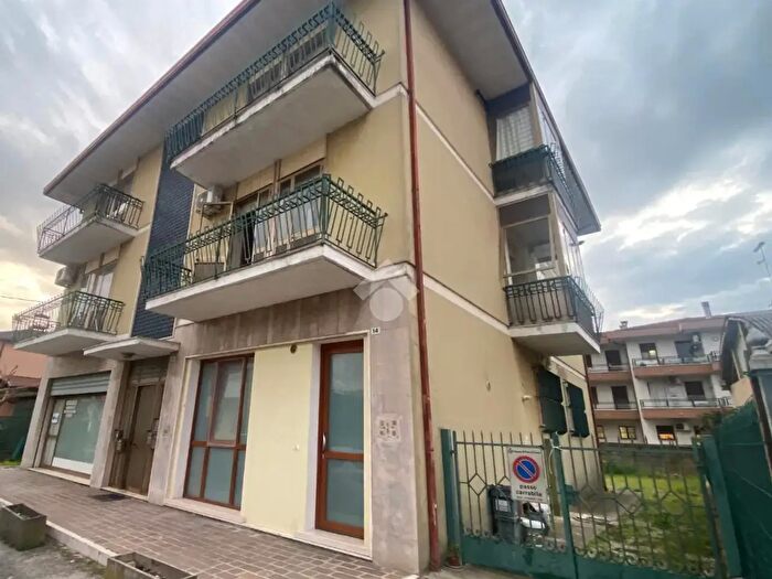 Appartamento trilocale in affitto in Via S Francesco, Piove Di Sacco