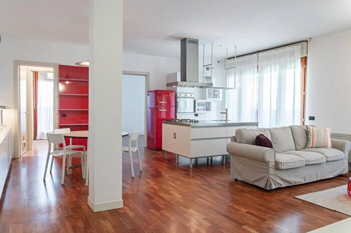 Appartamento trilocale in affitto in Via Trieste San Donato Milanese, San Donato Milanese