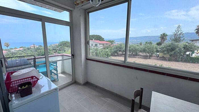 Appartamento quadrilocale in vendita in Punta Safo Snc, Briatico