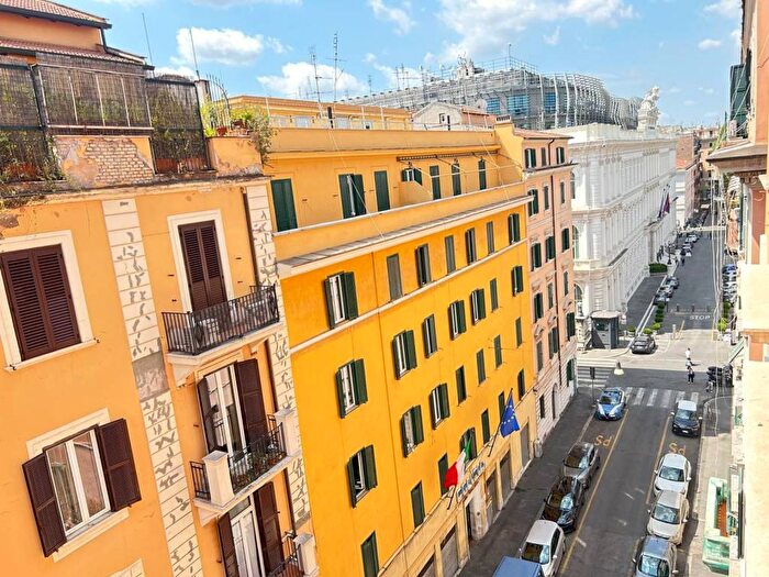 Appartamento bilocale in affitto in Via Francesco Petrarca, Esquilino, Roma