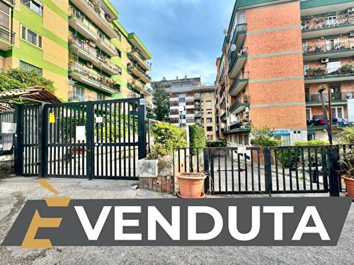 Appartamento bilocale in vendita in Via San Domenico, Napoli