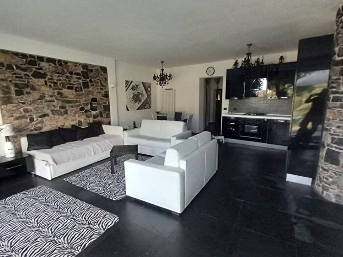 Appartamento trilocale in affitto in Via Cornice San Ambrogio, Centro, Zoagli