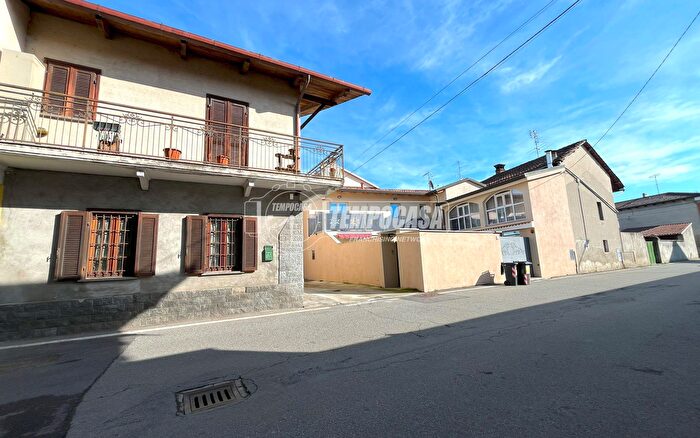 Casa con 5 locali in vendita in Via Giuseppe Garibaldi, Rondissone