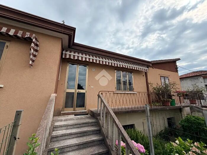 Casa con 5 locali in vendita in Via V Emanuele III, Codevigo