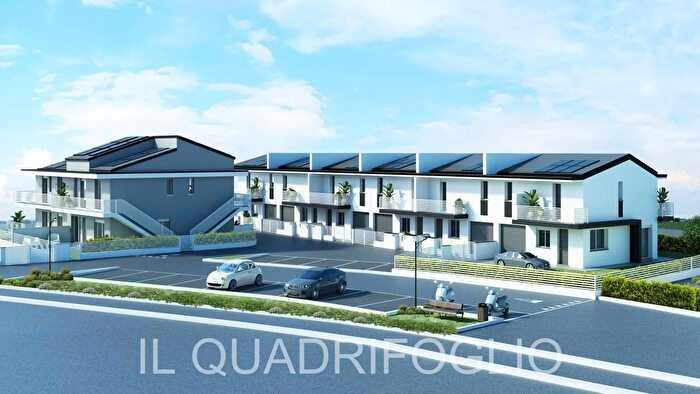 Casa quadrilocale in vendita in Cesena