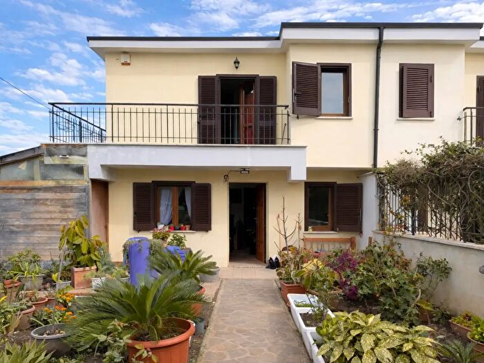 Casa trilocale in vendita in Via della Vite, Ardea