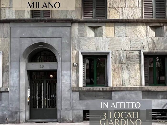 Appartamento trilocale in affitto in Via Leone Pancaldo, Morgagni, Milano