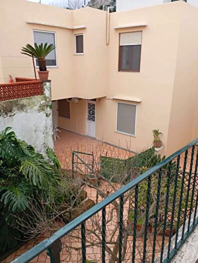 Appartamento trilocale in vendita in Via Lo Palazzo Capri, Capri