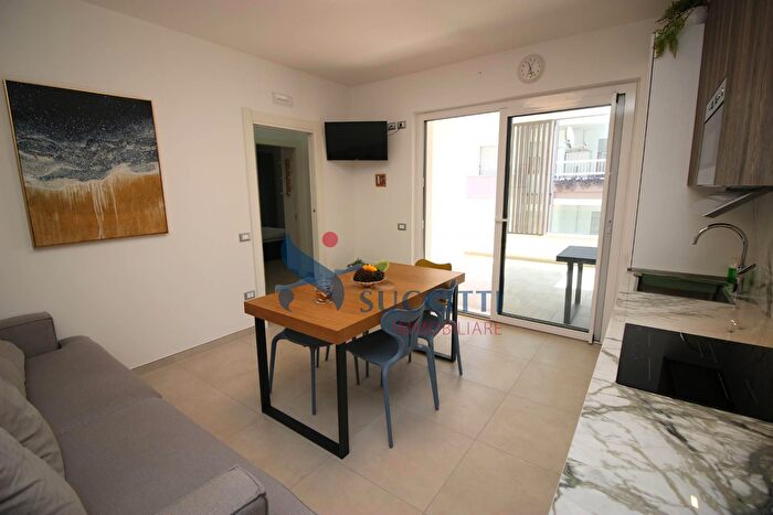 Appartamento trilocale in vendita in Via Etruria C, Alba Adriatica