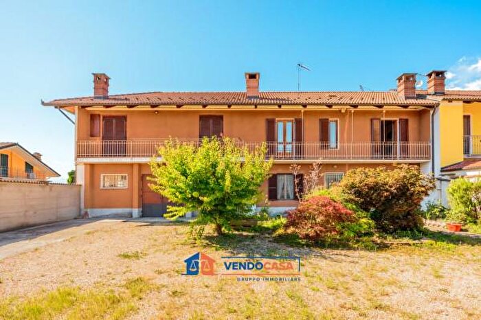 Casa con 6 locali in vendita in Via San Sebastiano, Lombriasco