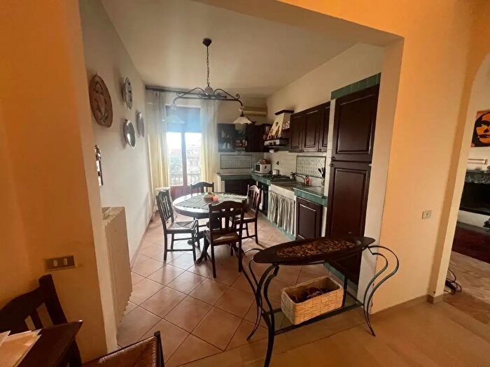 Appartamento con 5 locali in vendita in Empoli