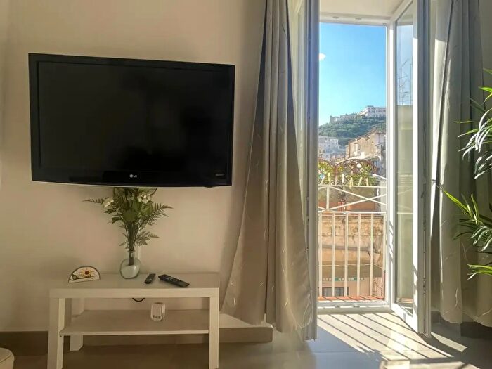 Appartamento bilocale in affitto in Via Trinitá degli Spagnoli, Napoli