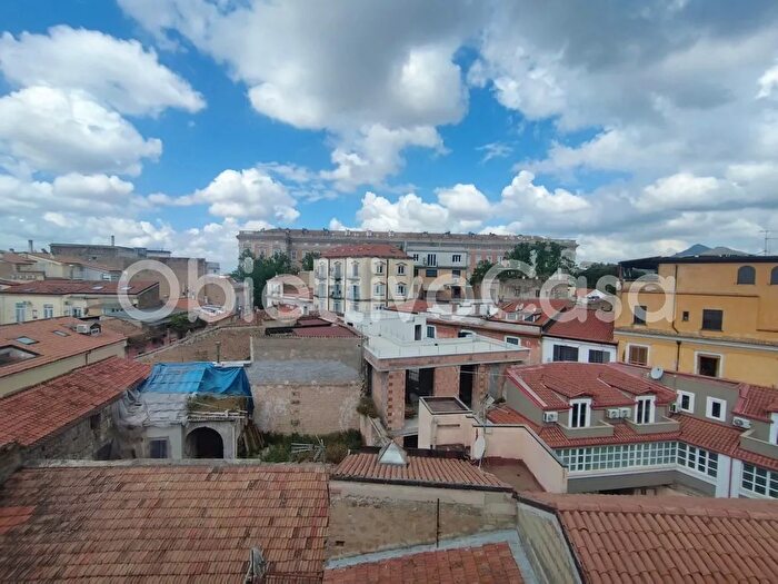 Appartamento trilocale in vendita in Via aS Mazzocchi, Caserta