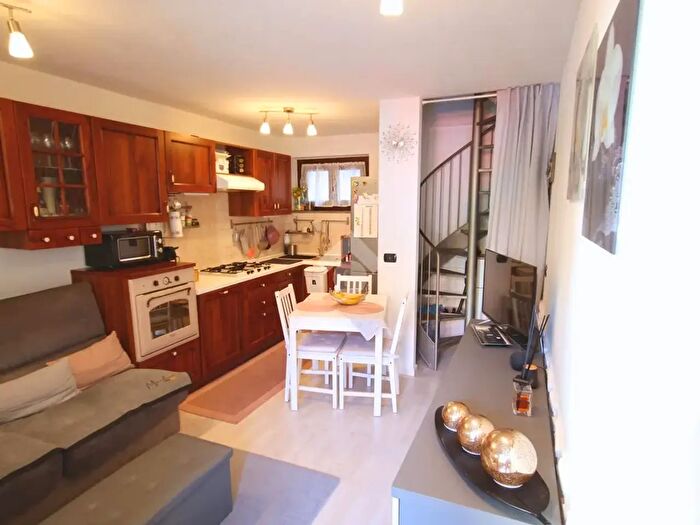 Appartamento bilocale in vendita in Piazzetta Dugnani, Cornaredo