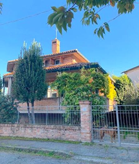 Casa con 6 locali in vendita in Ferrara