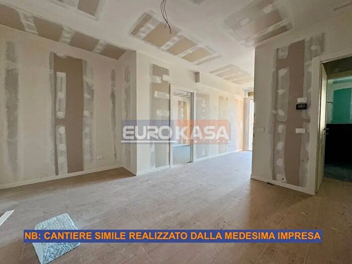 Appartamento trilocale in vendita in Via Konrad, Osio Sopra