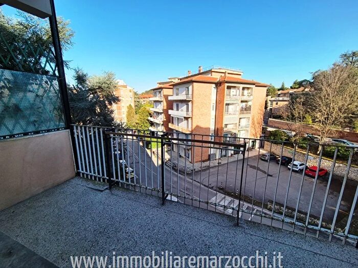 Appartamento con 5 locali in vendita in Via Quinto Settano, Siena