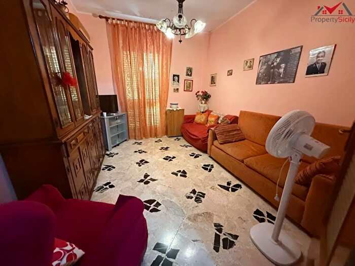 Appartamento con 5 locali in vendita in Porto Empedocle