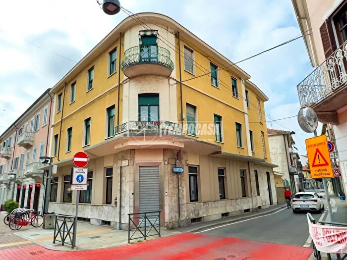 Appartamento trilocale in vendita in Via Cavour, Settimo Torinese