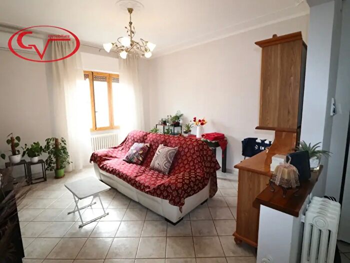 Appartamento con 5 locali in vendita in Via Po, Montevarchi