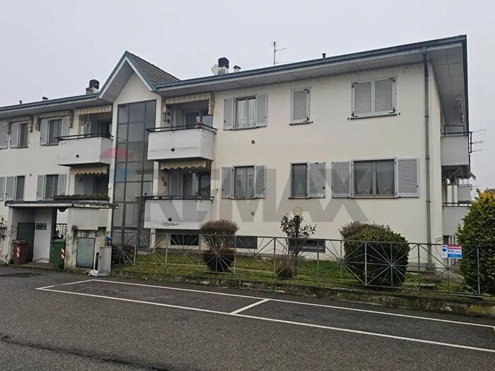 Appartamento trilocale in vendita in Tromello