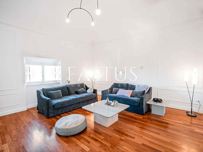 Appartamento con 7 locali in vendita in per Camaiore, Lucca